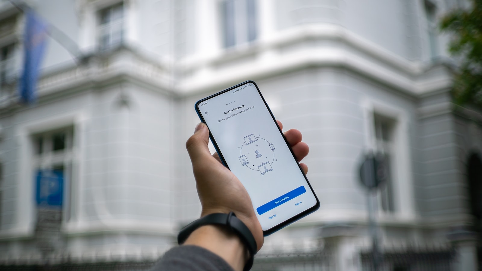 Event dashboard with multilingual session controls